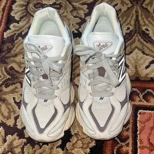 New Balance Cream and Gray Sneakers